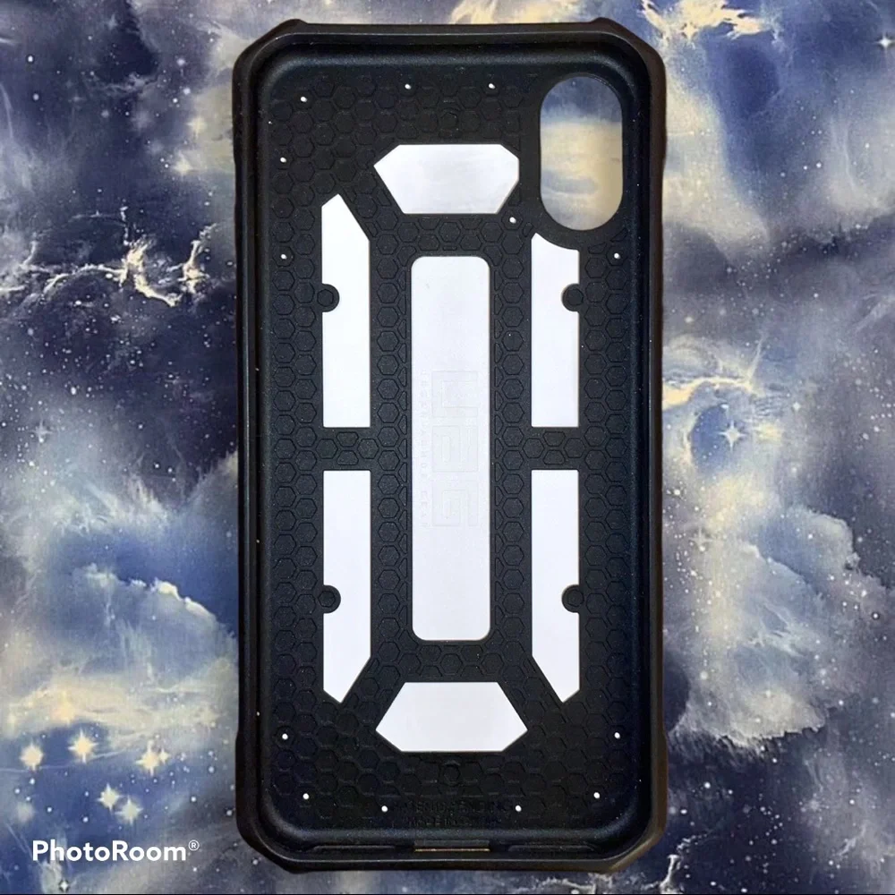 URBAN ARMOR GEAR Pathfinder Series, Iphone X Phone Case, White & Black, NEW!